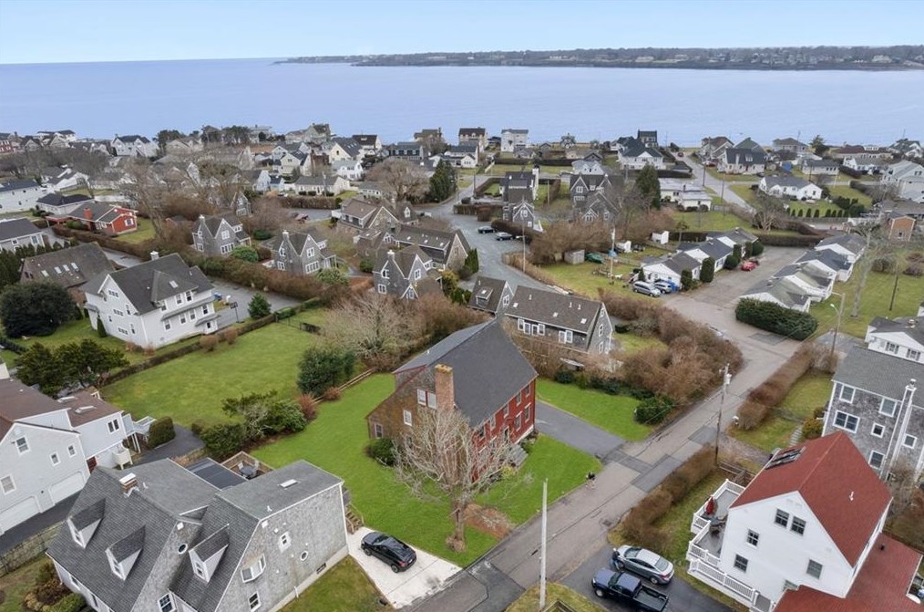 2 Easton Ter, Middletown, RI 02842