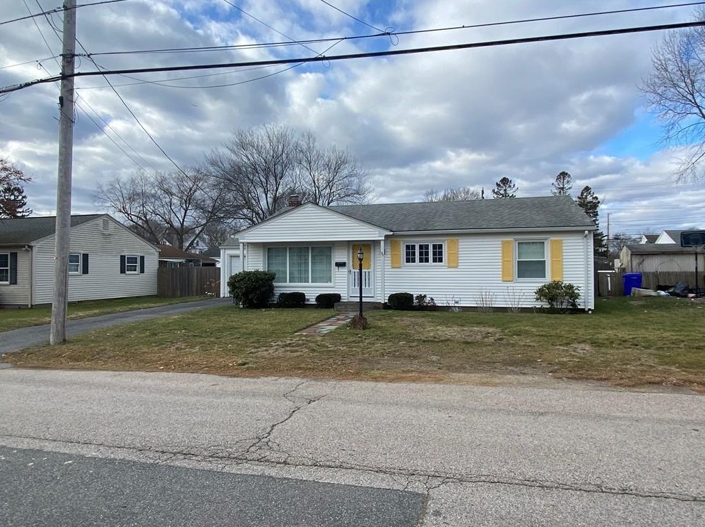 93 Becker Ave, East Providence, RI 02915