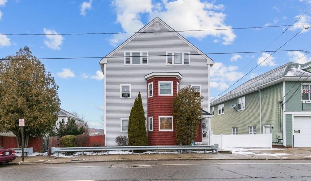 349 S Main St, Woonsocket, RI 02895