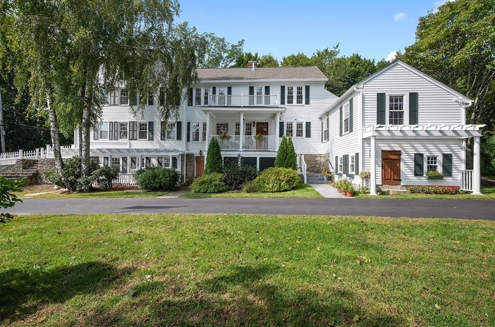 9 Old Jenckes Hill Rd #1, Lincoln, RI 02865
