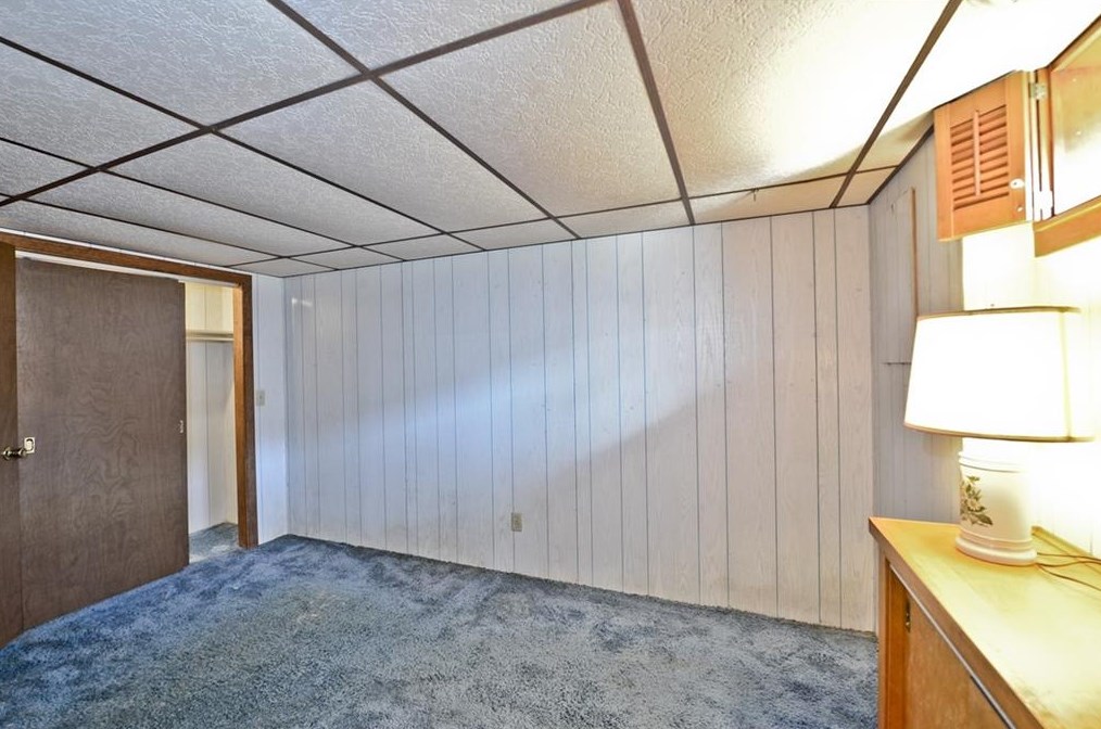 34 Sequoia Ln, Portsmouth RI  02871-2808 exterior