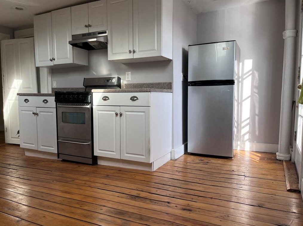 82 Roger Williams Ave, East Providence, RI 02916