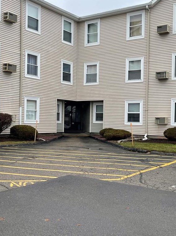 200 Woodlawn Ave #217, Providence, RI 02904