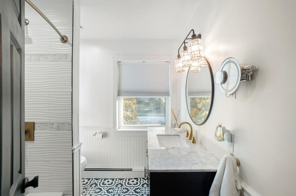 23 Red Cedar Dr, Cranston RI  02920-4621 exterior