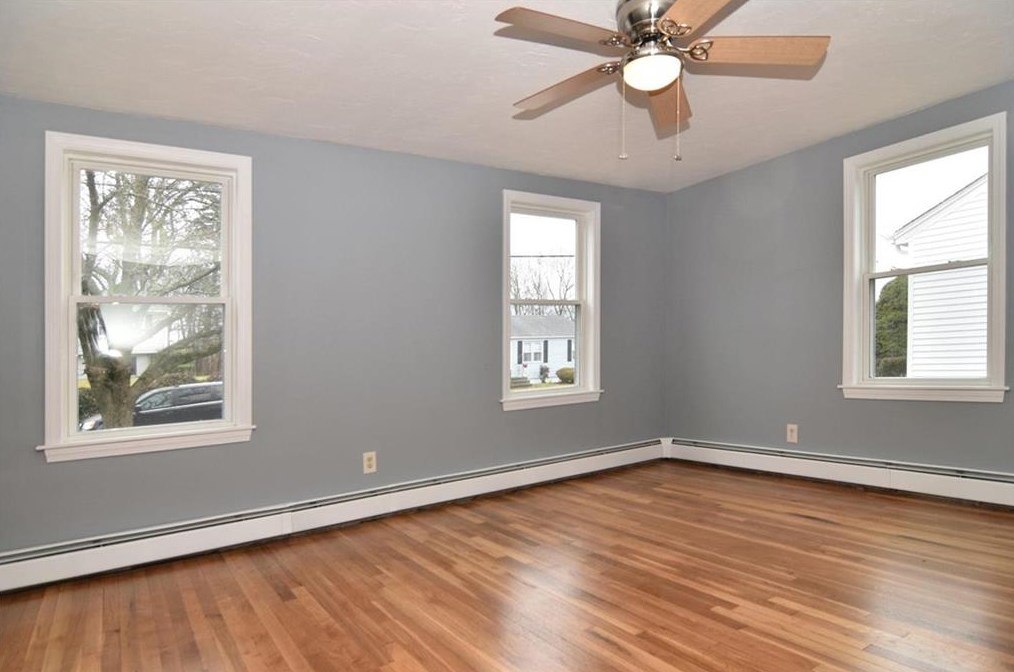 210 Holland St, Cranston RI  02920-2427 exterior