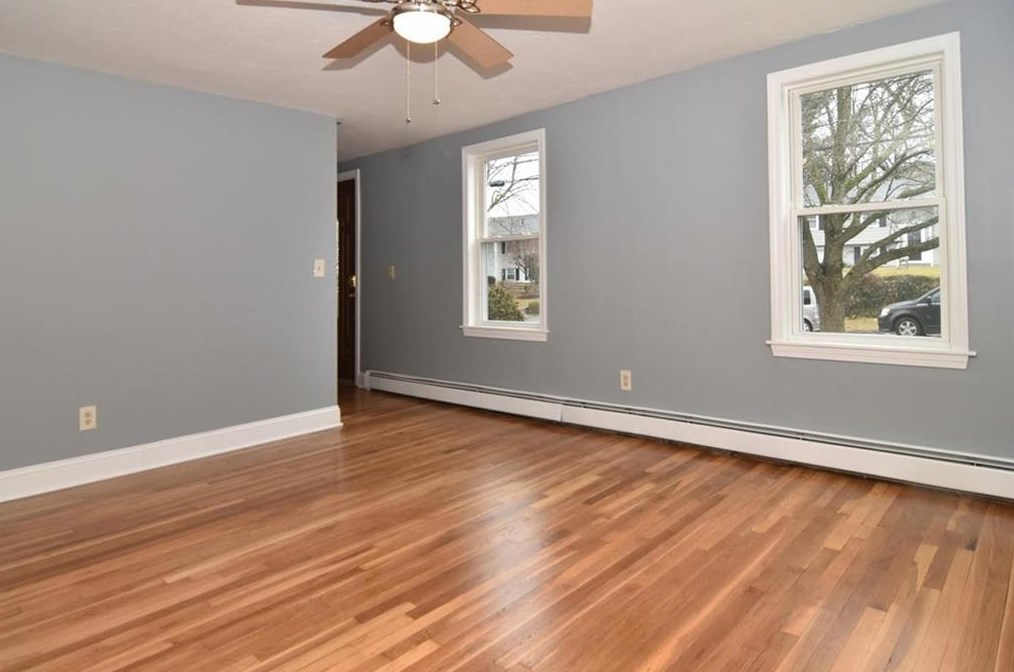 210 Holland St, Cranston RI  02920-2427 exterior