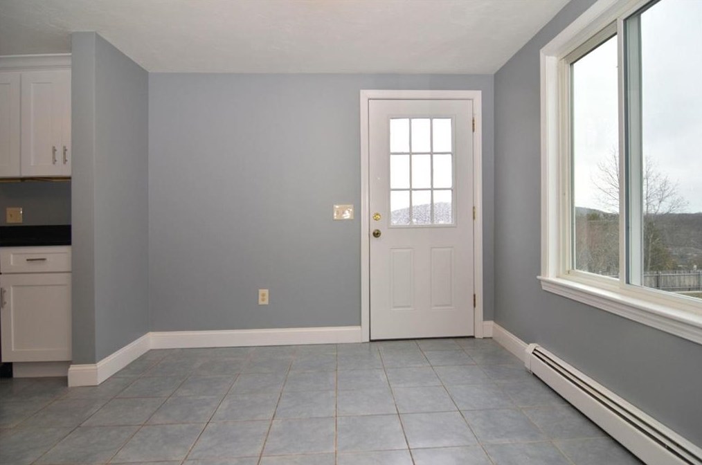 210 Holland St, Cranston RI  02920-2427 exterior