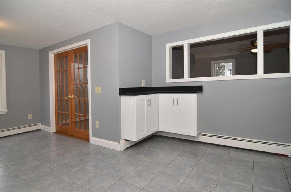 210 Holland St, Cranston RI  02920-2427 exterior
