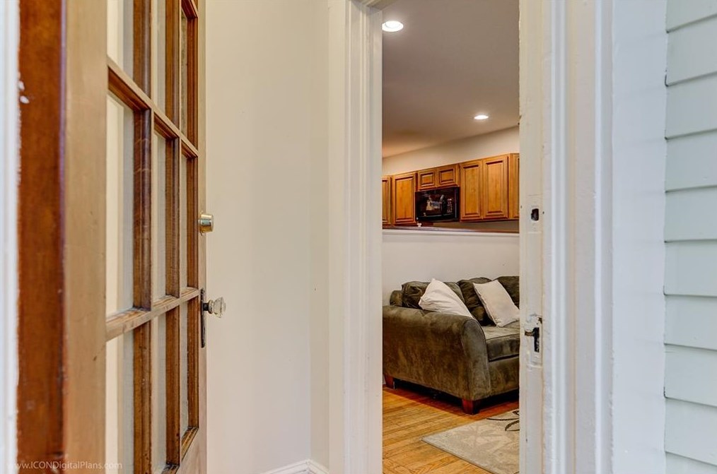 23 Stockholm St #1, Middletown, RI 02840