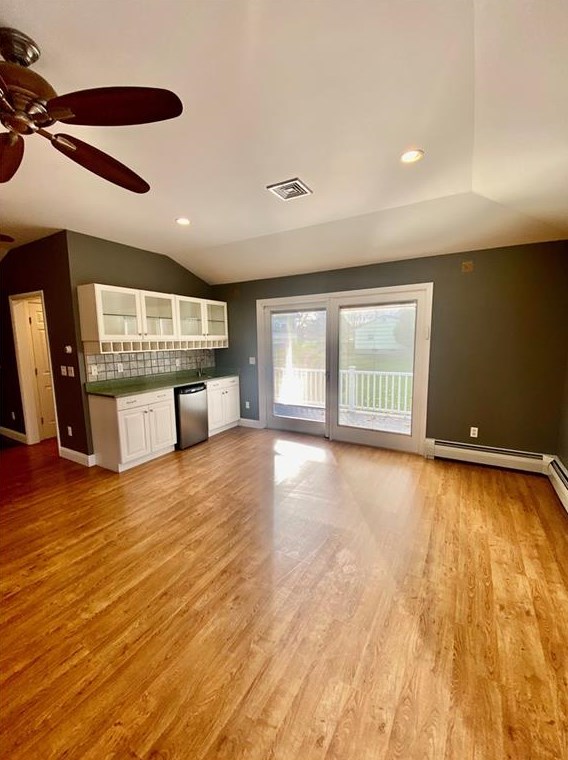 5 Brick Pond Dr, Barrington RI  02806-4023 exterior