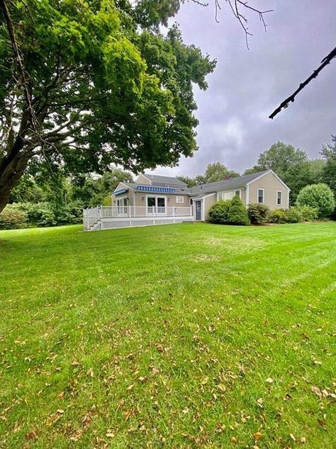 5 Brick Pond Dr, Barrington RI  02806-4023 exterior