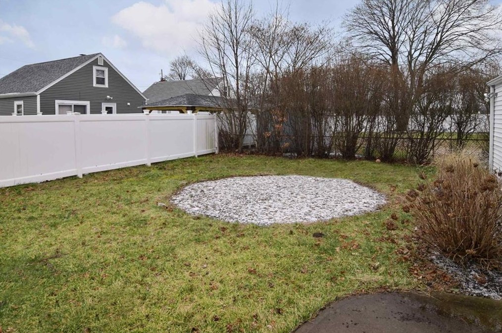 21 Overland Ave, Cranston RI  02910-3134 exterior