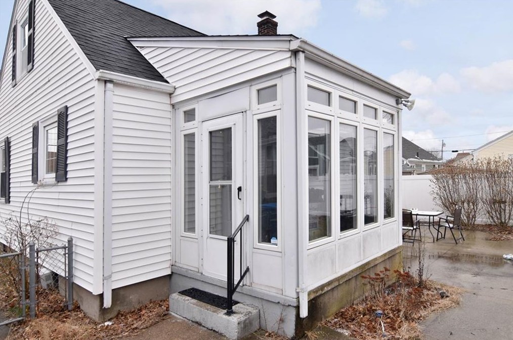 21 Overland Ave, Cranston RI  02910-3134 exterior