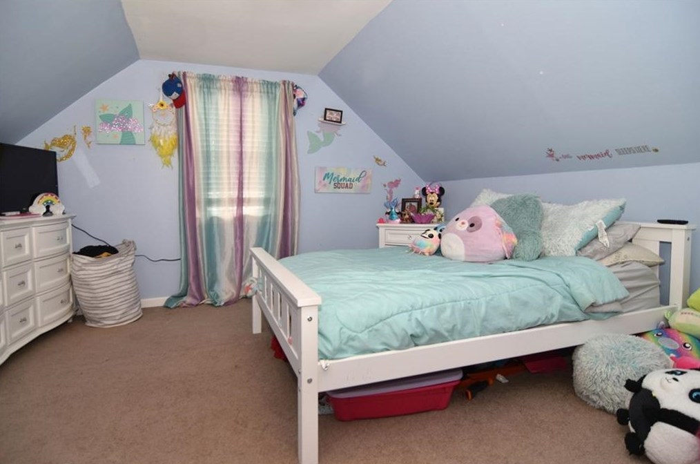 21 Overland Ave, Cranston RI  02910-3134 exterior