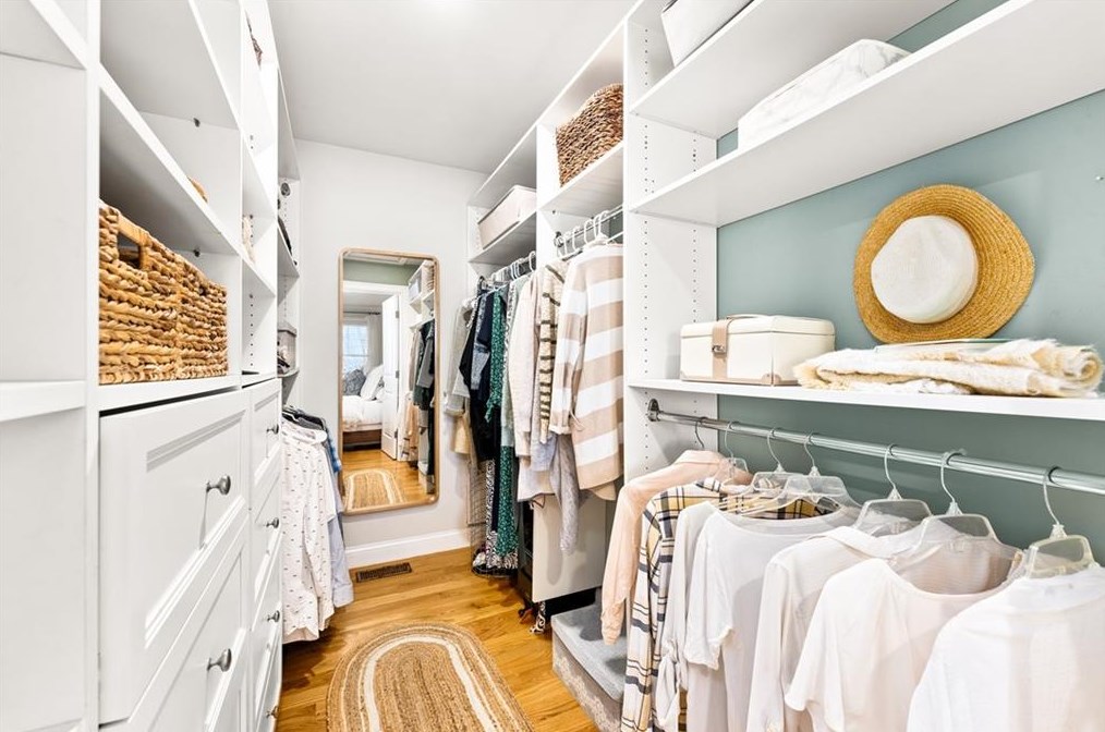 14 Harrison St, Bristol RI  02809-4402 exterior