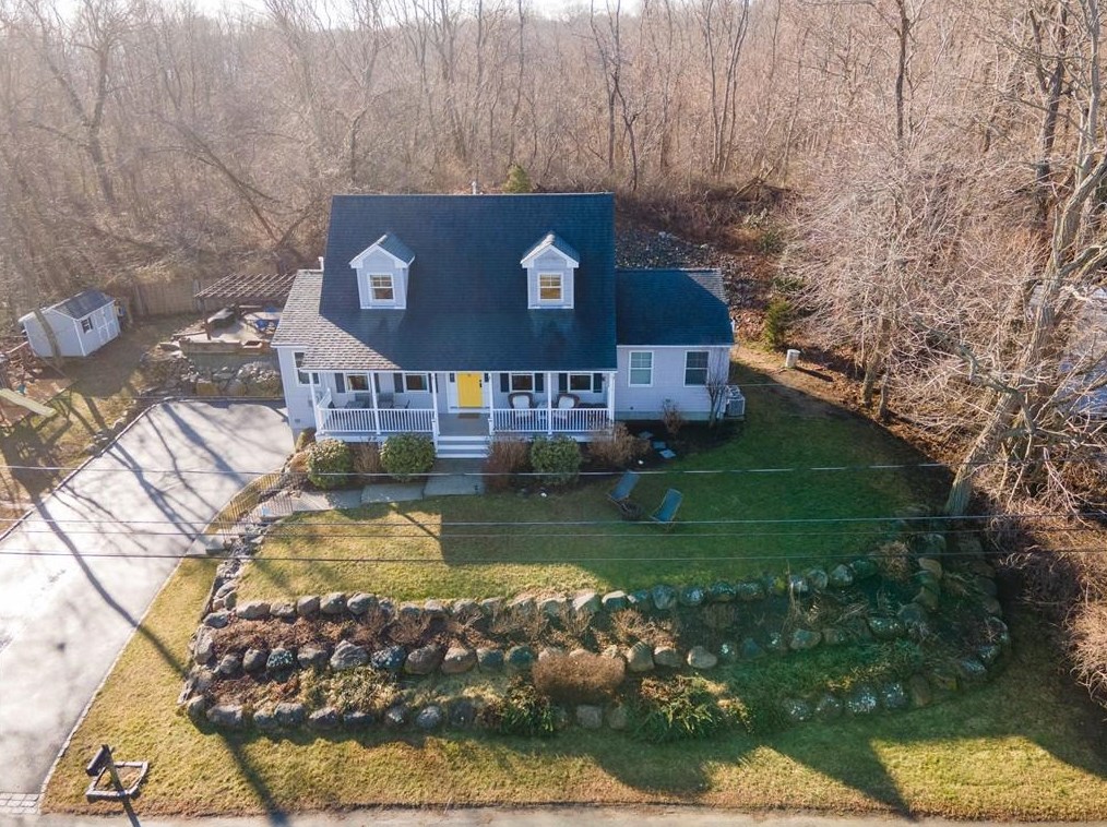 14 Harrison St, Bristol RI  02809-4402 exterior