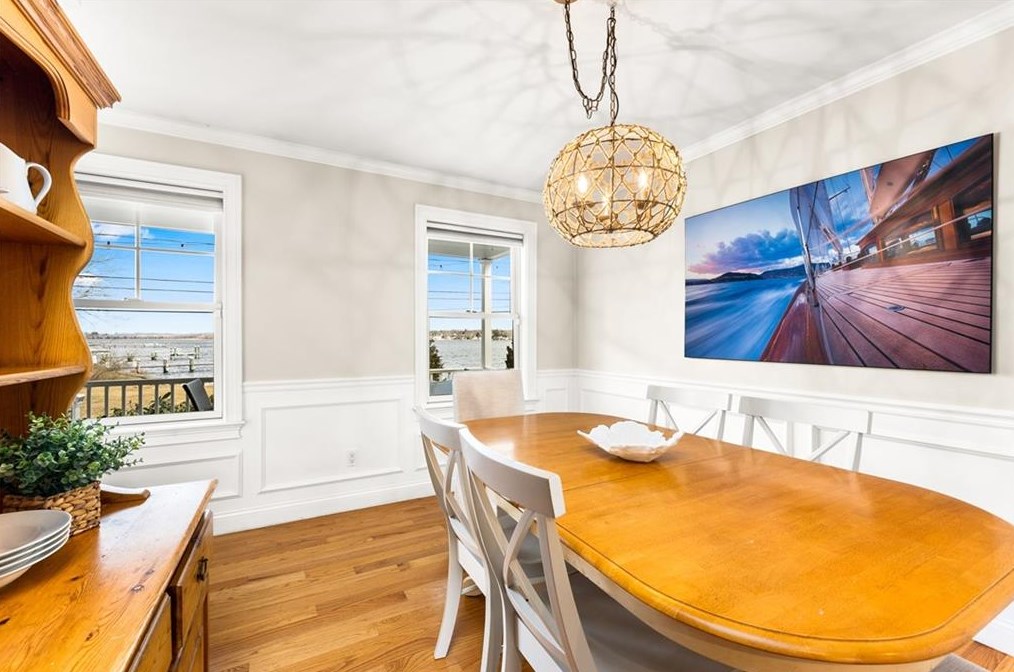 14 Harrison St, Bristol RI  02809-4402 exterior