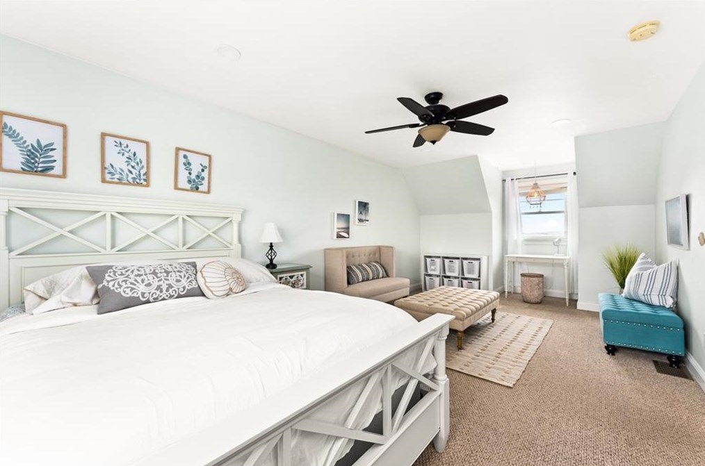 14 Harrison St, Bristol RI  02809-4402 exterior