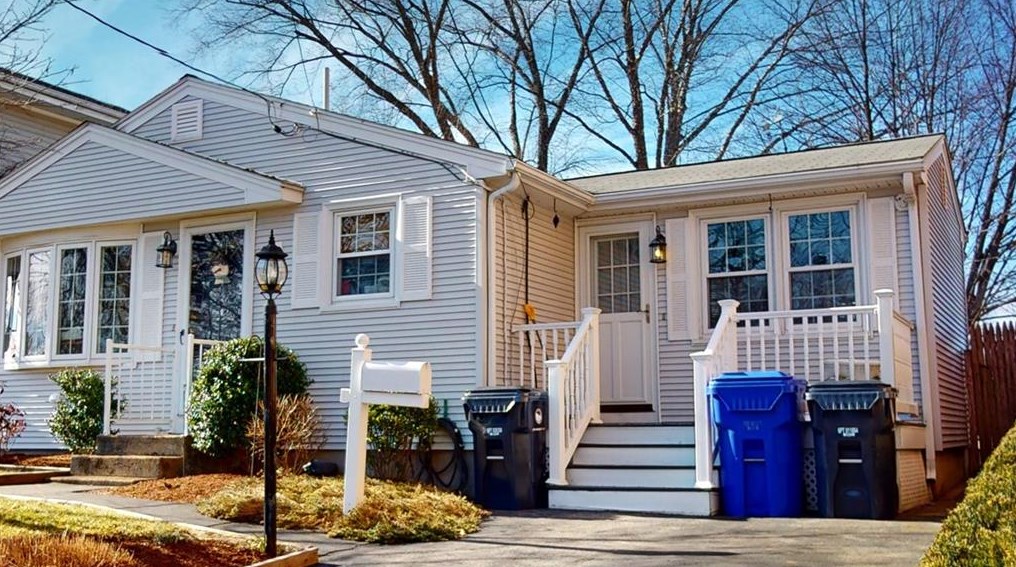 544 Daggett Ave, Pawtucket, RI 02861