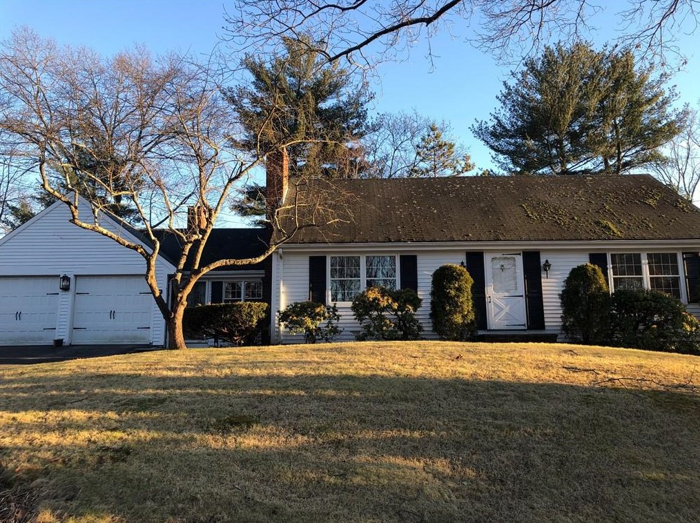 10 Grant Ln, Cumberland, RI 02864