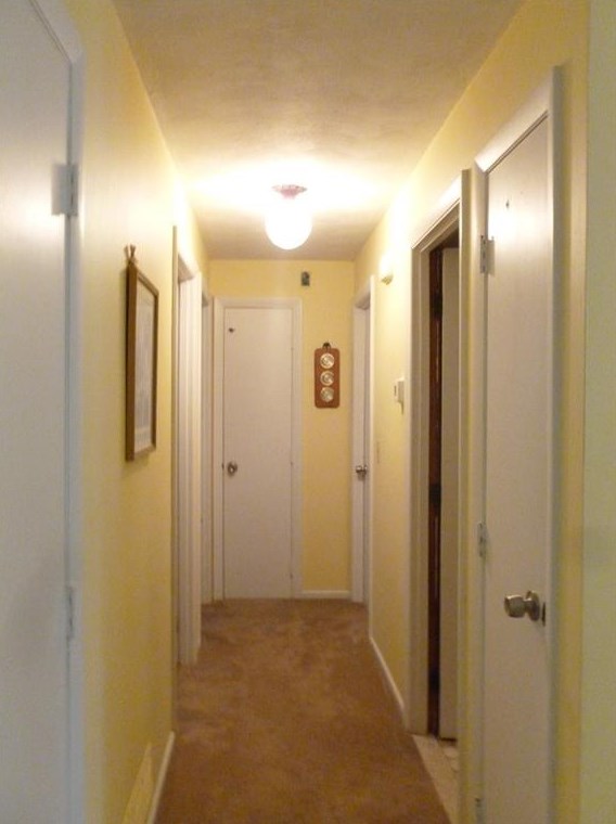 28 Chamber Rd, West Warwick RI  02893-5509 exterior