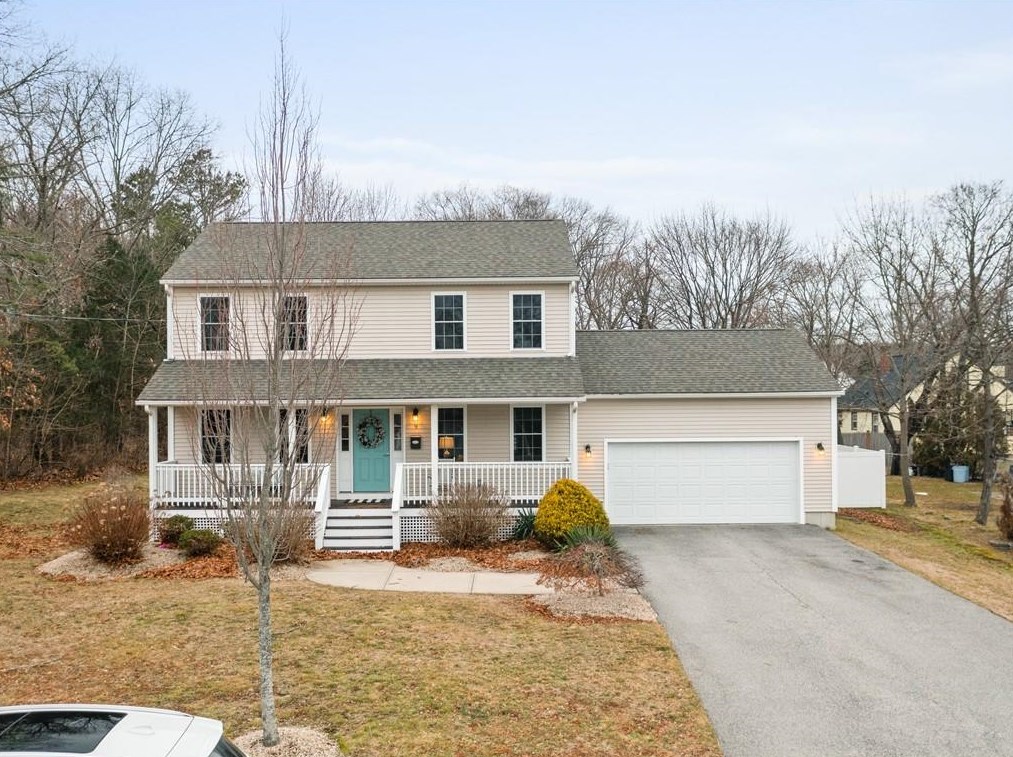 9 Gaunt Dr, Cranston, RI 02920