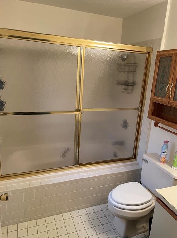 24 Scenic Dr, West Warwick RI  02893-5491 exterior