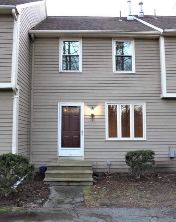 95 Sanwood Dr, Burrillville, RI 02830