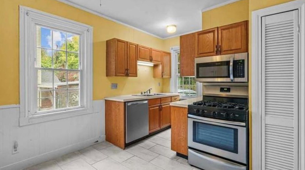65 Arnold St # 1, Providence, RI
