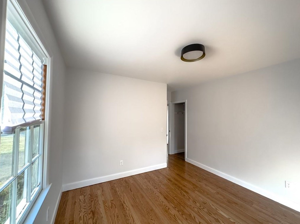 166 Meshanticut Valley Pkwy, Cranston RI  02920-3964 exterior