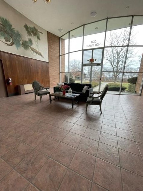 201 Hoffman Ave, Cranston RI  02920-4539 exterior