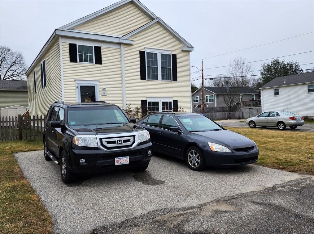 6 Plant St, Cumberland, RI 02864