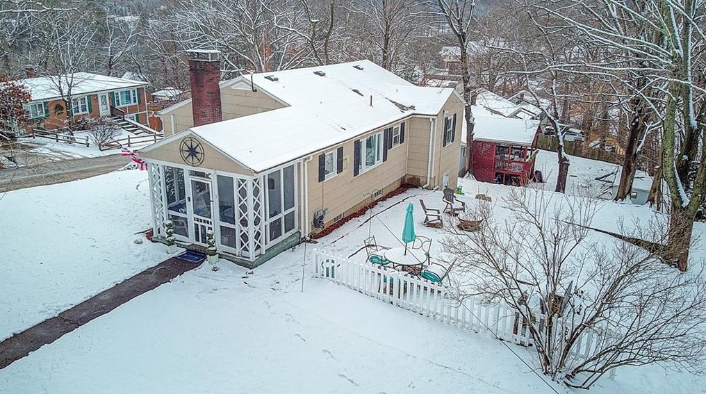 1 Golden Blvd, North Smithfield, RI 02896