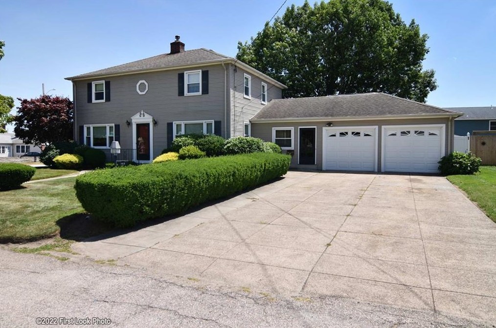 145 Belmont Rd, Cranston, RI 02910
