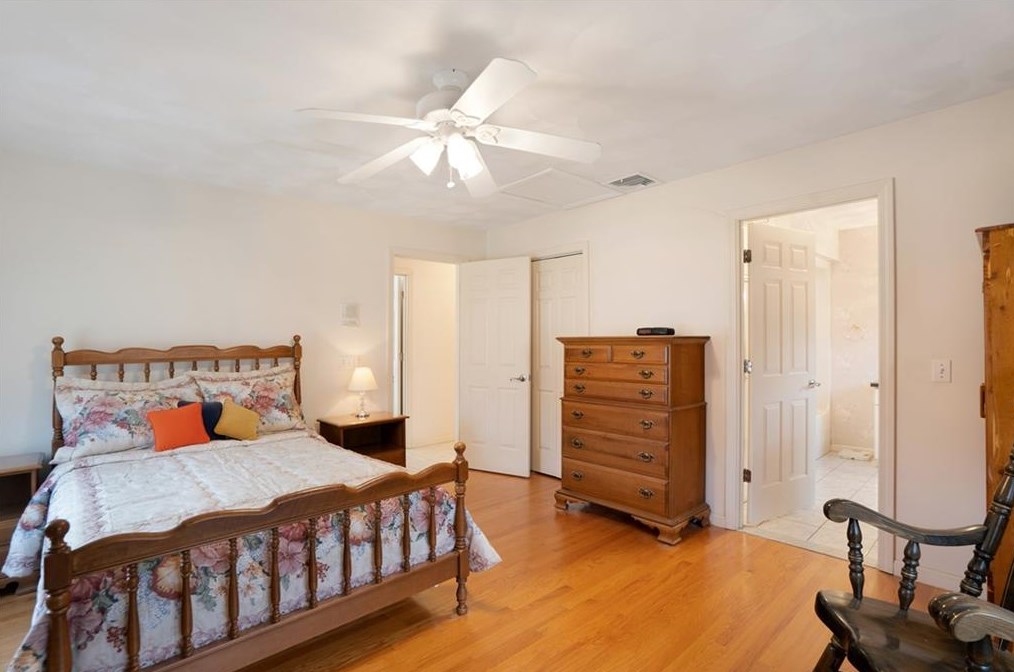 204 Tomahawk Trl, Cranston RI  02921-2227 exterior