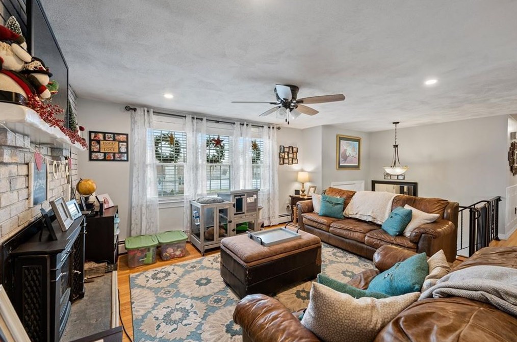 8 Surrey Ln, West Warwick RI  02893-3308 exterior