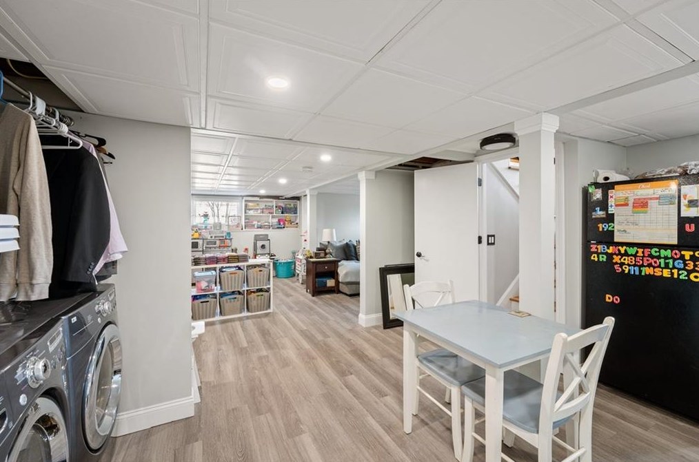 8 Surrey Ln, West Warwick RI  02893-3308 exterior