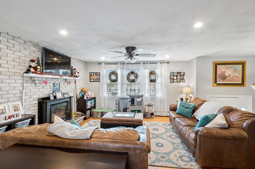 8 Surrey Ln, West Warwick RI  02893-3308 exterior