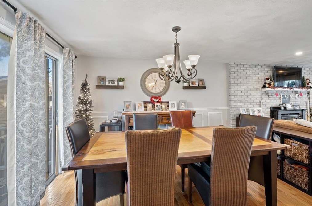 8 Surrey Ln, West Warwick RI  02893-3308 exterior