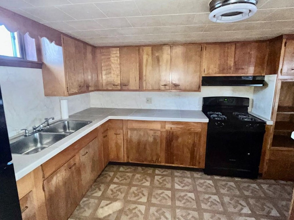 1535 Plainfield St, Providence, RI 02919