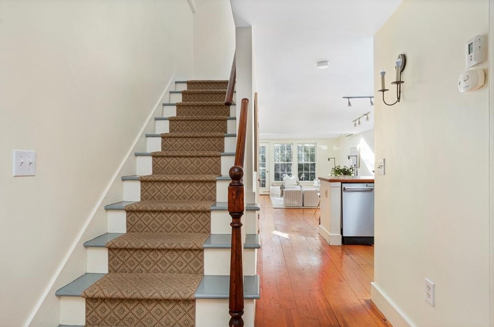 23 Sheldon St #1, Providence, RI 02906