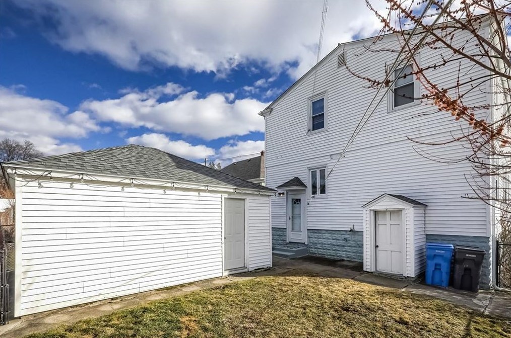 60 Maplewood Ave, Cranston RI  02920-7023 exterior