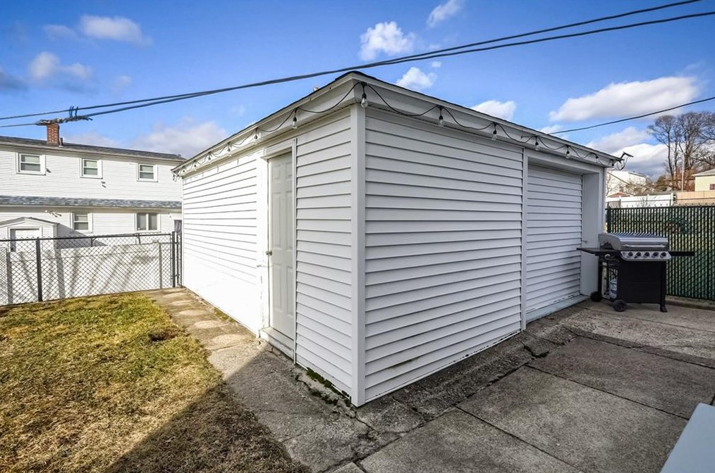 60 Maplewood Ave, Cranston RI  02920-7023 exterior