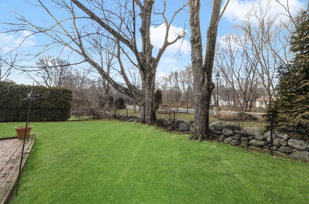 7 New Clark Rd, Cumberland, RI 02864