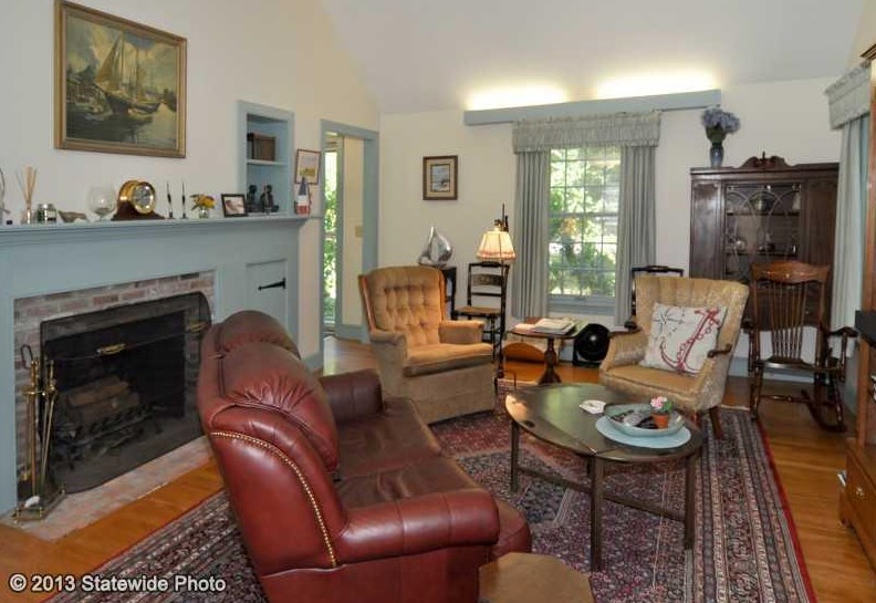 1191 Main Rd, Jamestown RI  02835-2217 exterior