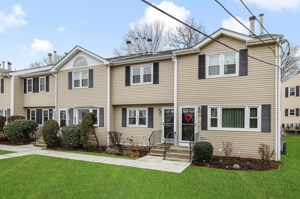 47 Morgan Ave #95, Providence, RI 02919