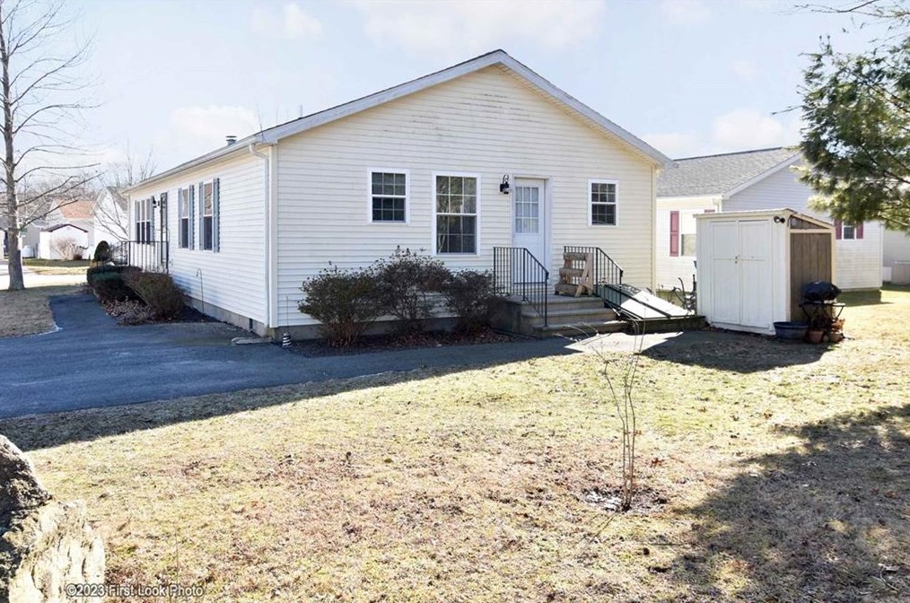205 Songbird, Tiverton, RI 02878