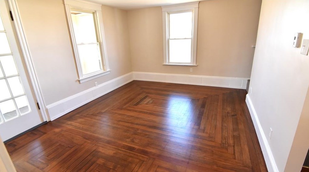 18 Louise St, Woonsocket, RI 02895