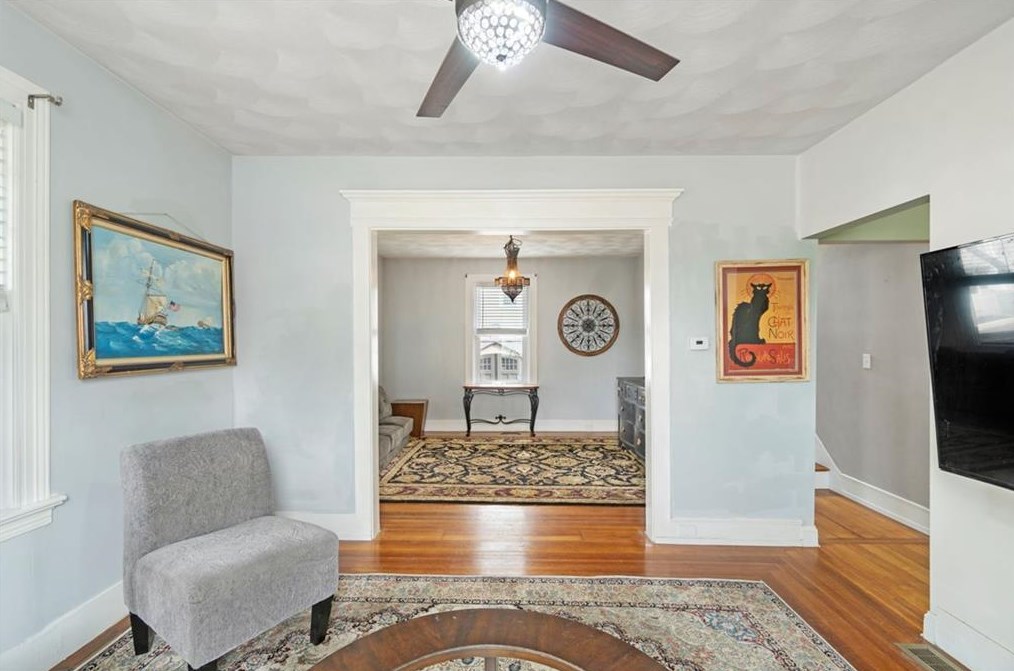 88 Chestnut Ave, Cranston RI  02910-4627 exterior