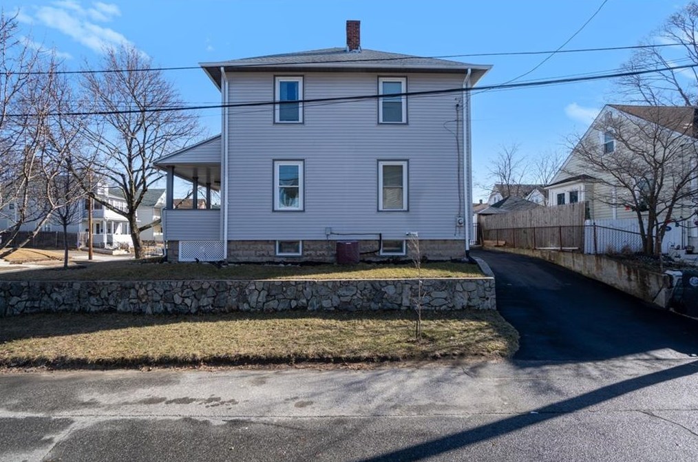 88 Chestnut Ave, Cranston RI  02910-4627 exterior